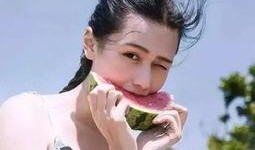 认真吃瓜网红图片头像女,揭秘网红“认真吃瓜”女生的魅力风采
