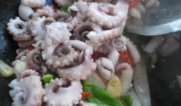 网红八爪鱼吃瓜爆料是真的吗,真相揭秘